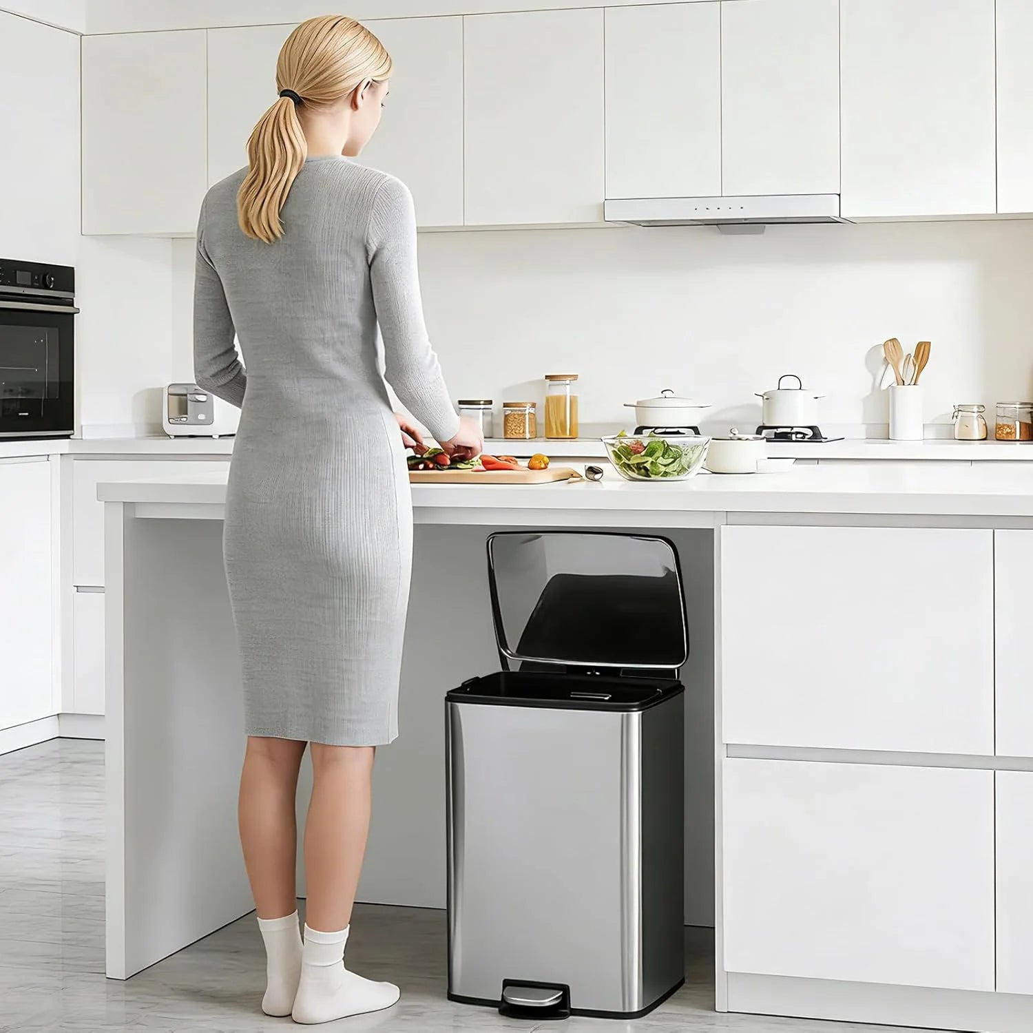Fingerprint-Proof/ 13 Gal/ Pedal Trash Bin
