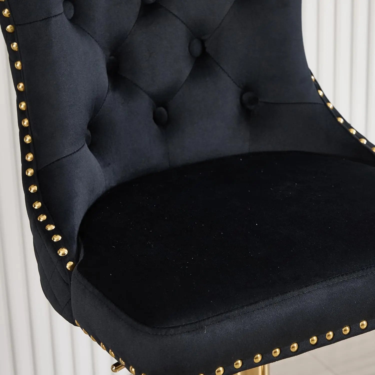 Set of 2 Swivel Chairs with Lion