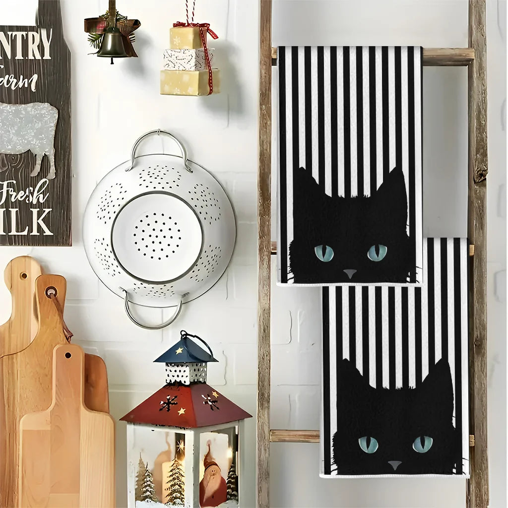 2Pcs Striped Blue-Eyed Black Cat Towels