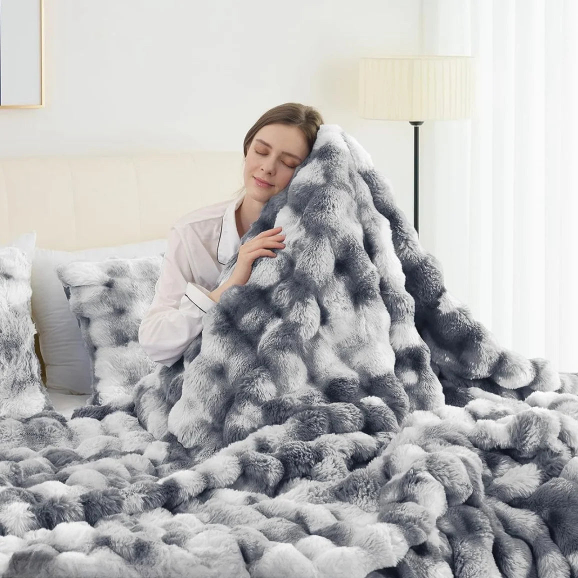 1pc Weighted 6 lbs Faux Rabbit Blanket
