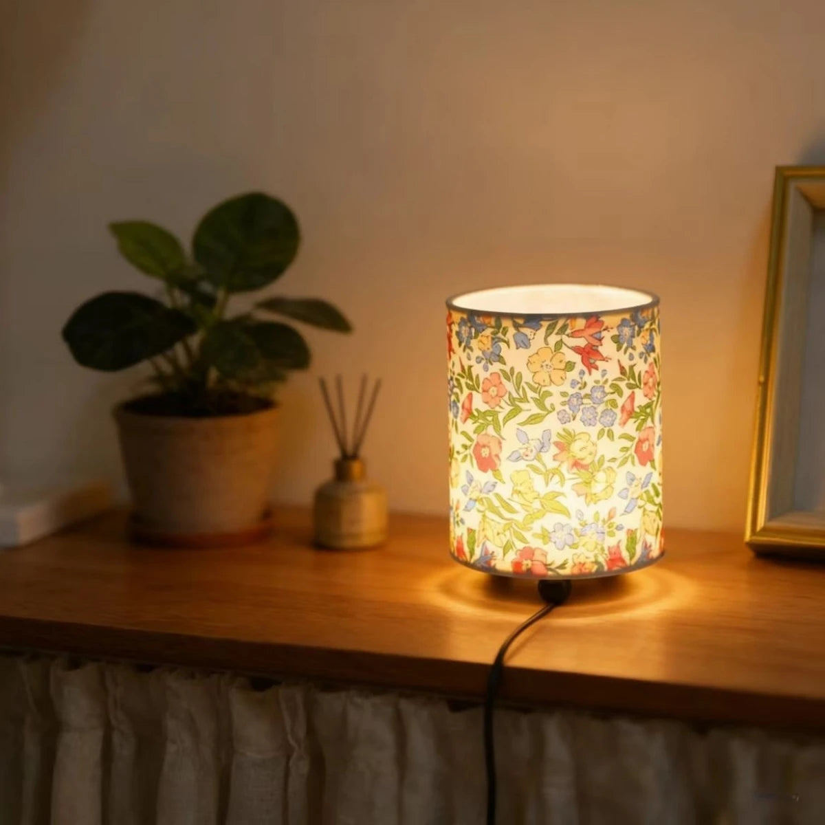 Vintage desktop small lamp