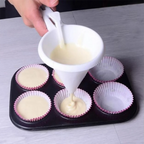 Adjustable Hand-held Baking Funnel