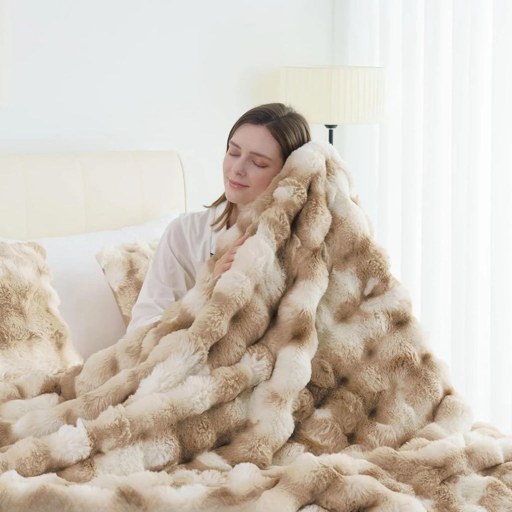 1pc Weighted 6 lbs Faux Rabbit Blanket