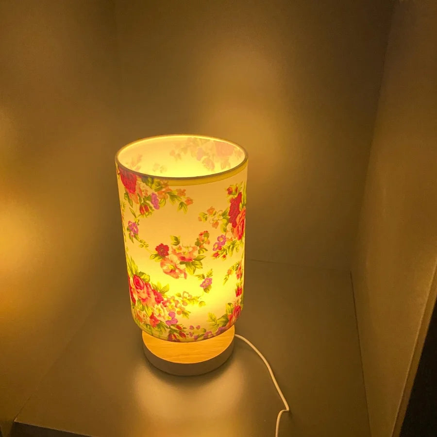 Vintage Floral Table Lamp
