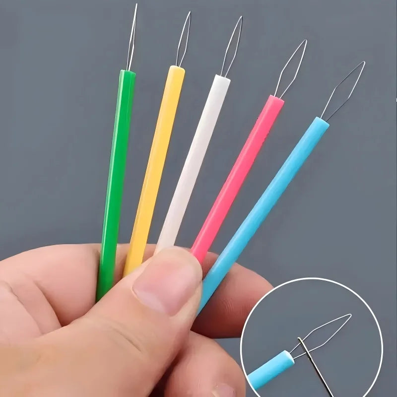 Plastic threading tool /needle